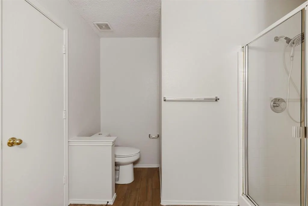 3106 Valley Crest Drive