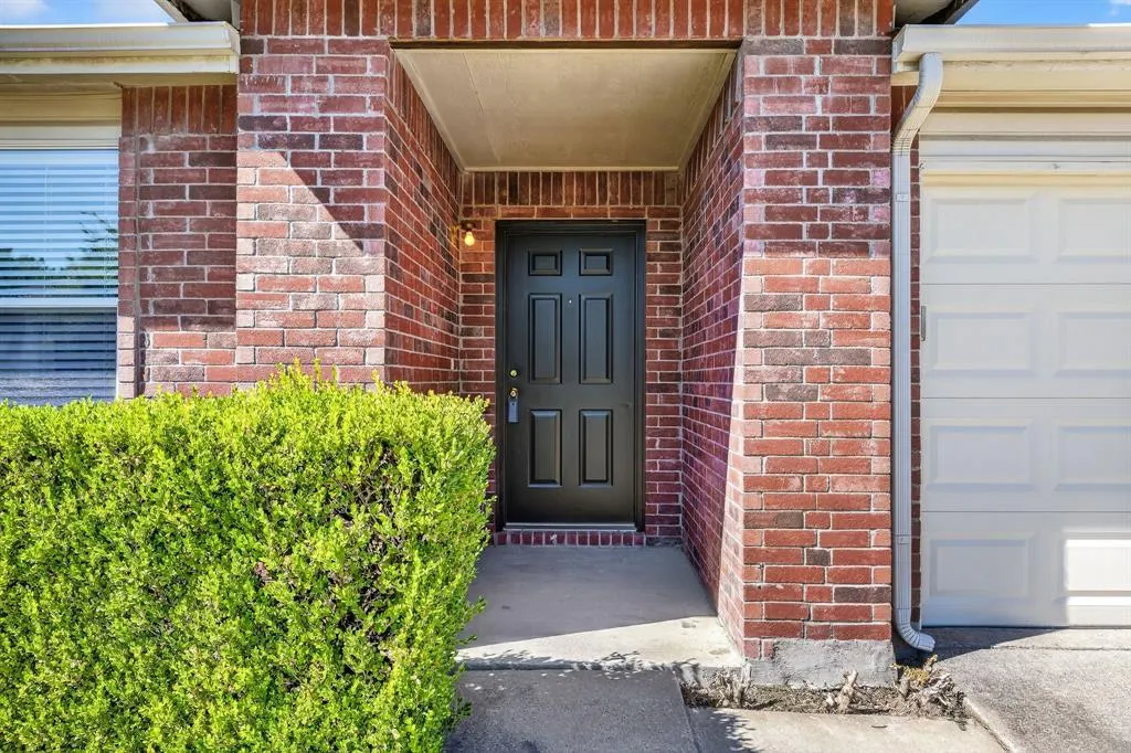 3106 Valley Crest Drive