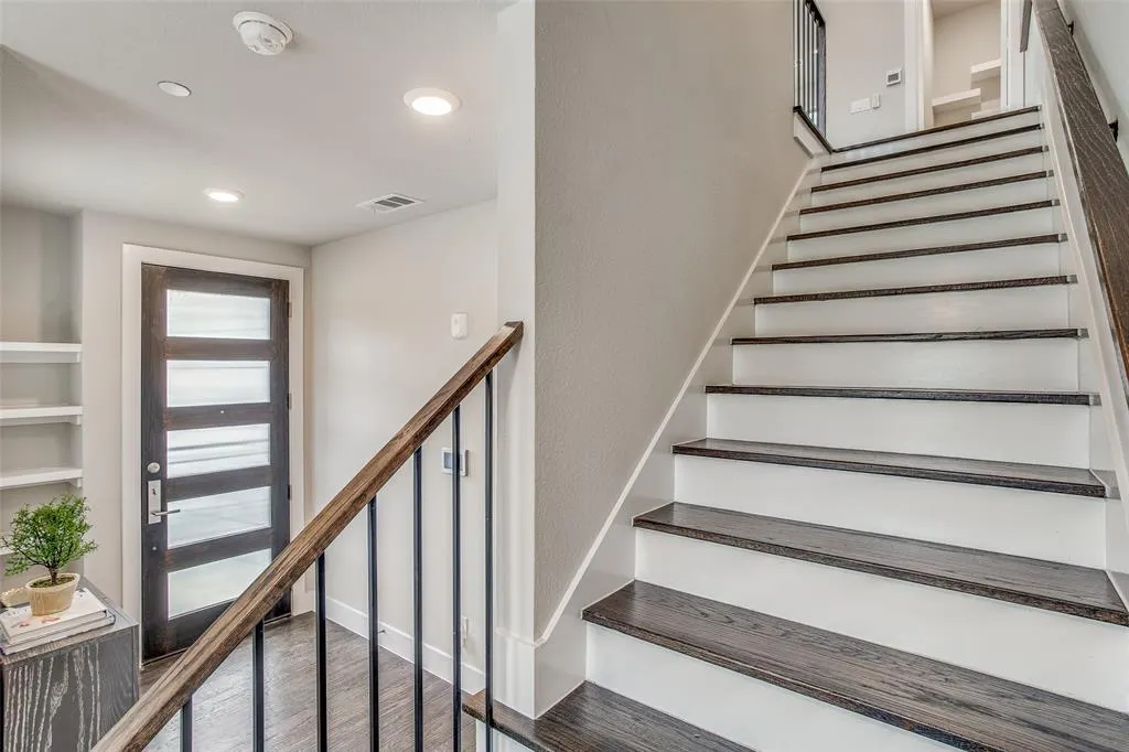 3180 Carmel Street, #206