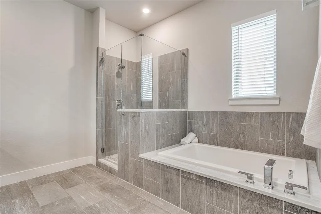 3180 Carmel Street, #206