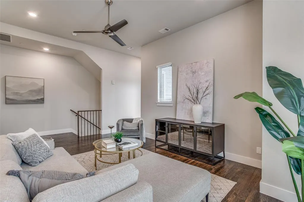 3180 Carmel Street, #206