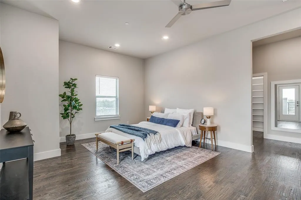 3180 Carmel Street, #206