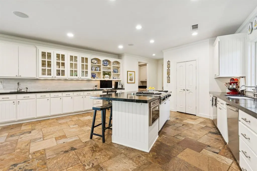 5629 Yolanda Circle
