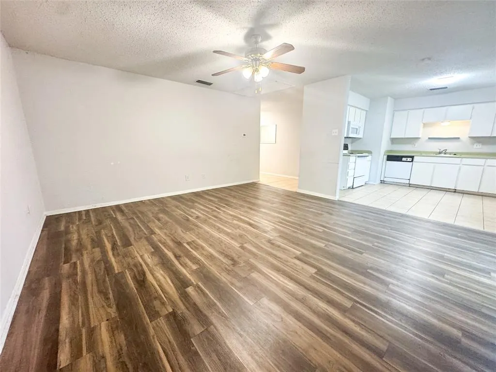 809 Roaming Road Drive