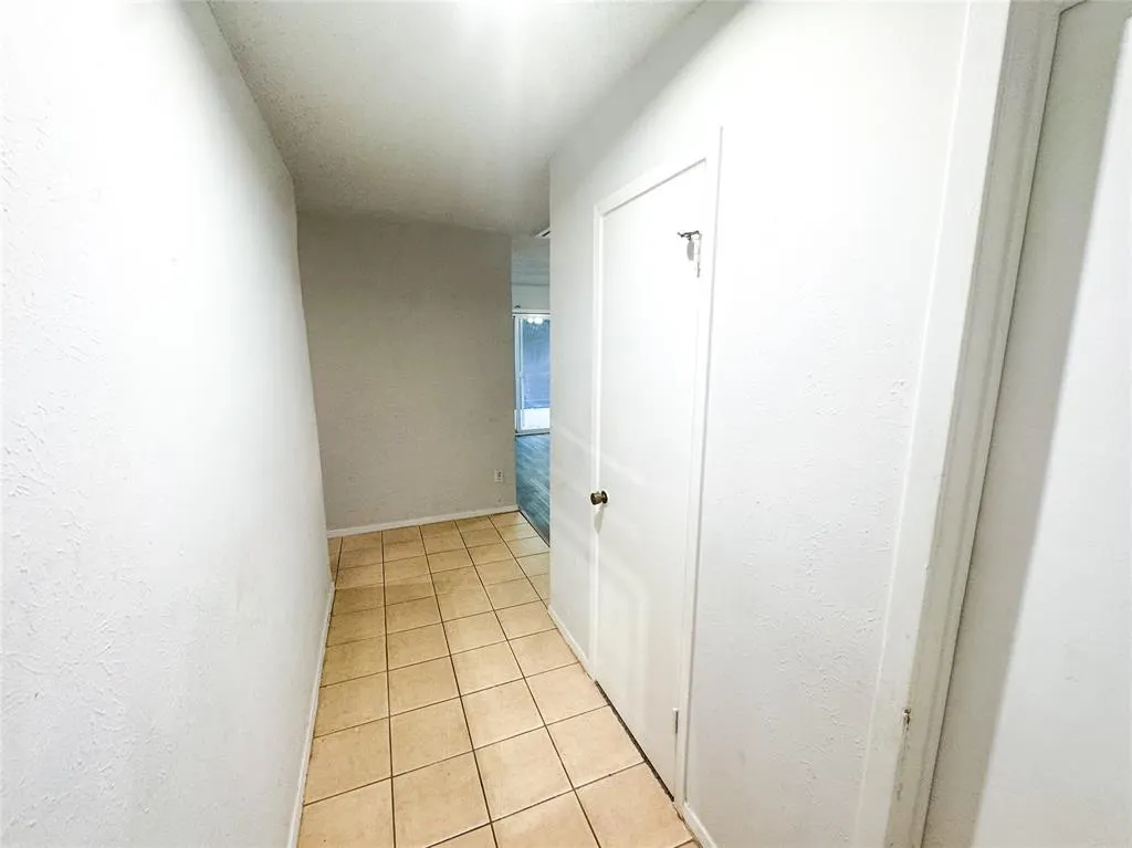 809 Roaming Road Drive