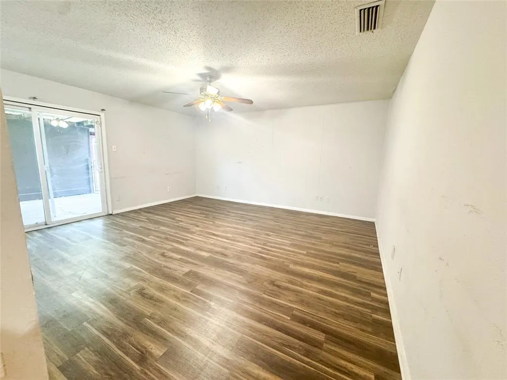 809 Roaming Road Drive