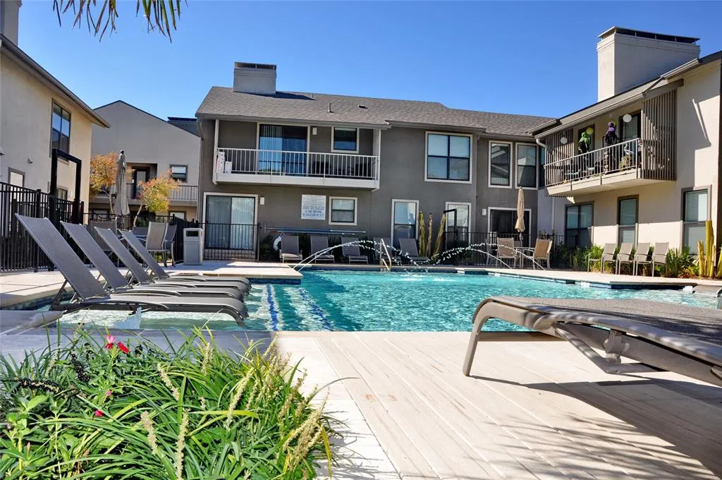 5909 Birchbrook Drive, #103