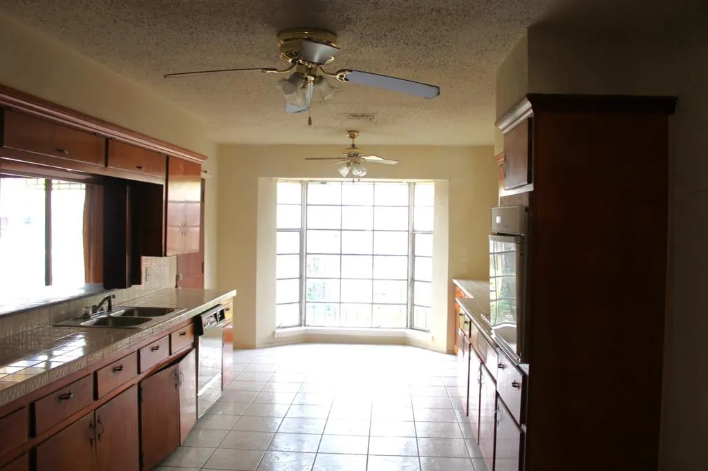 706 W Five Mile Parkway