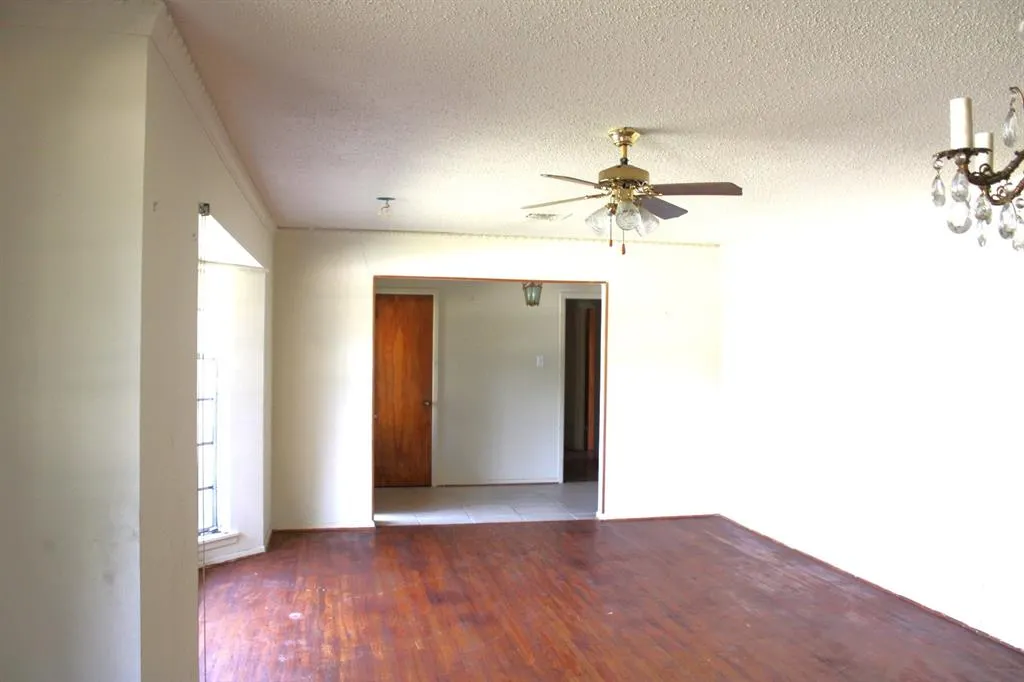 706 W Five Mile Parkway