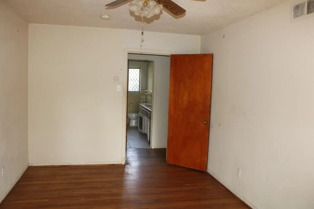 706 W Five Mile Parkway