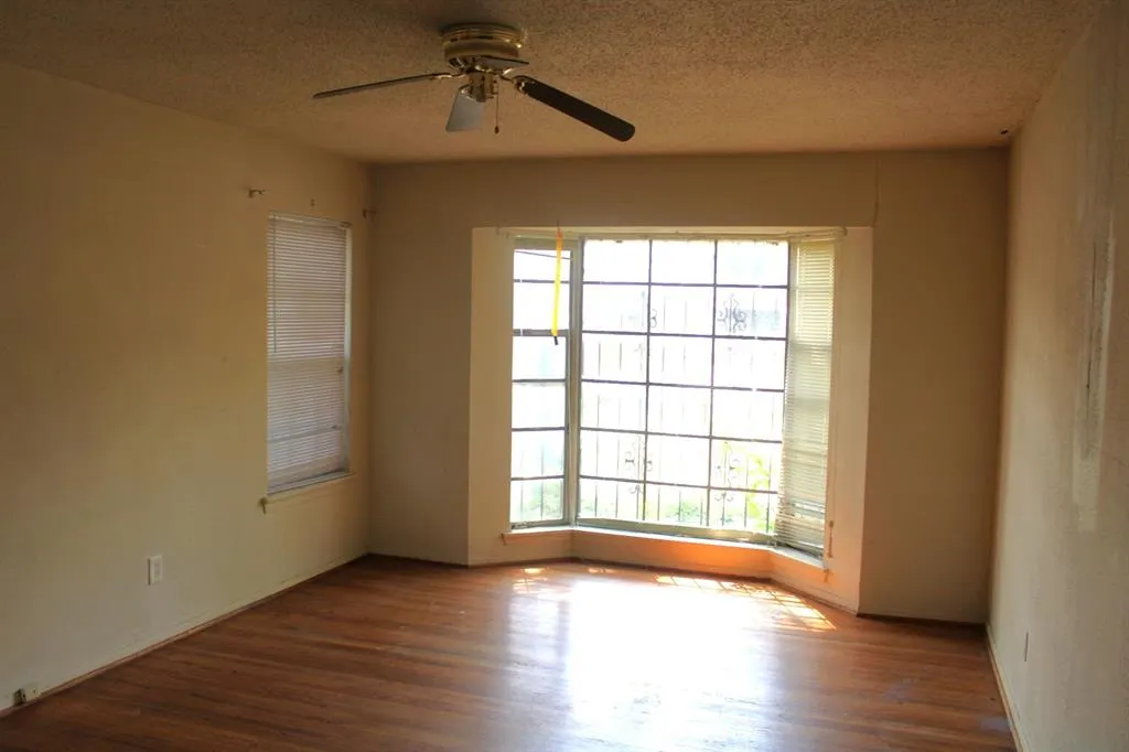 706 W Five Mile Parkway