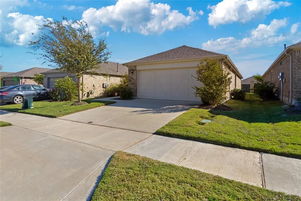 7672 Monument Drive