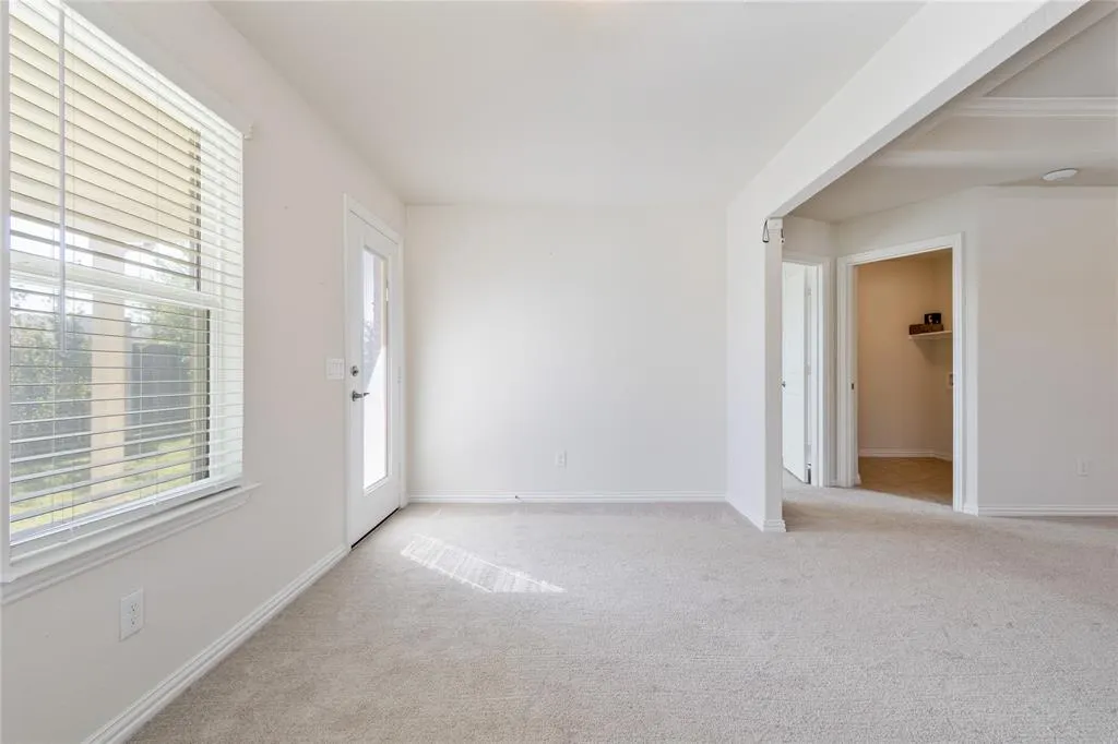 7672 Monument Drive