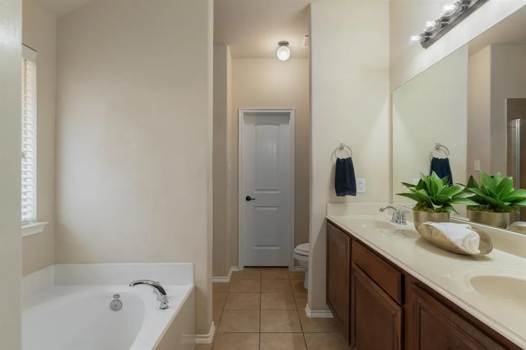 5510 Crestwood Drive