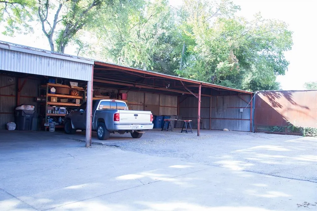 4210 Main Street