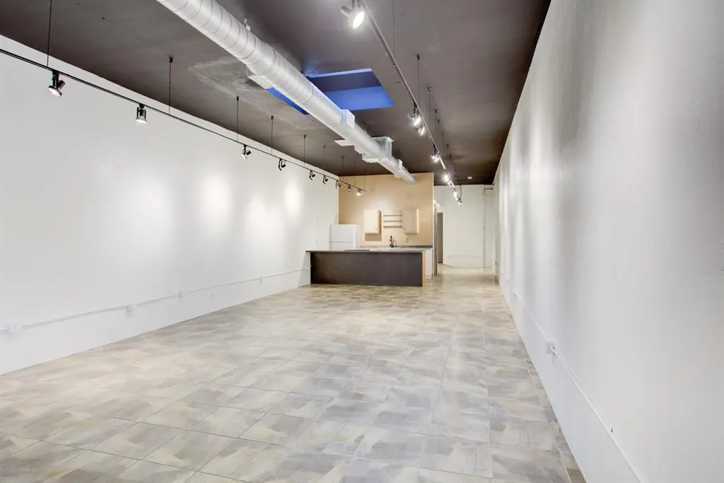 4210 Main Street
