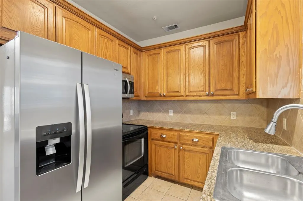 5617 Bryan Parkway, #2