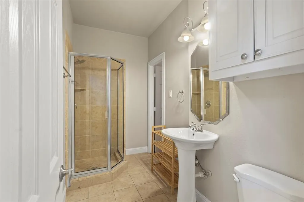 5617 Bryan Parkway, #2