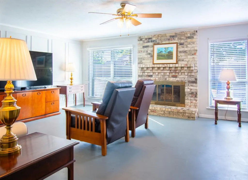 411 Canyon Ridge Drive