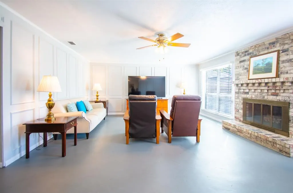 411 Canyon Ridge Drive