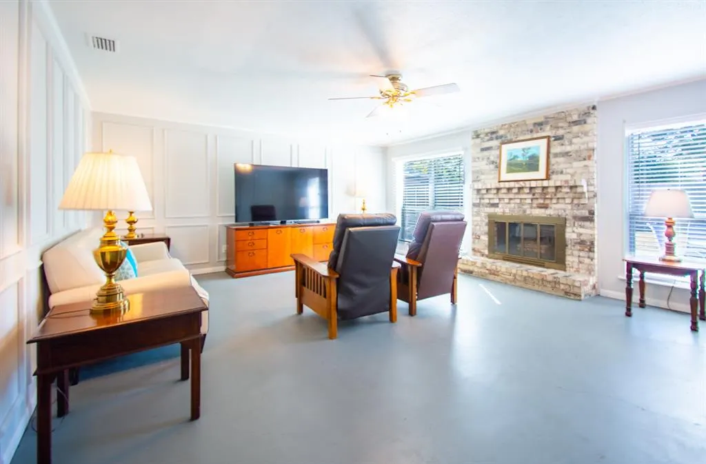 411 Canyon Ridge Drive