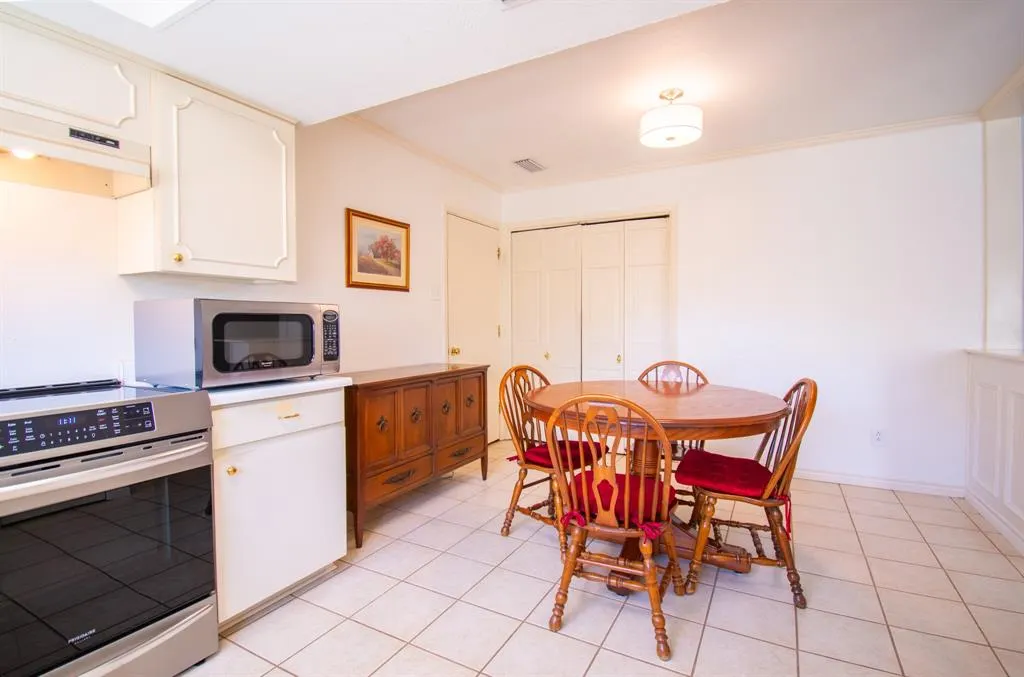 411 Canyon Ridge Drive