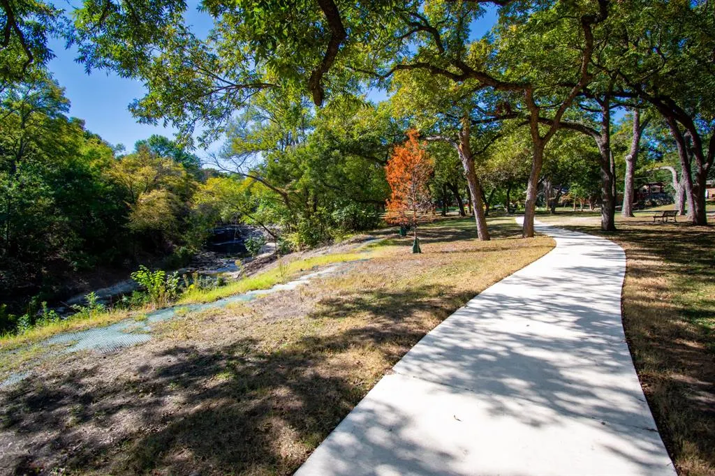 411 Canyon Ridge Drive