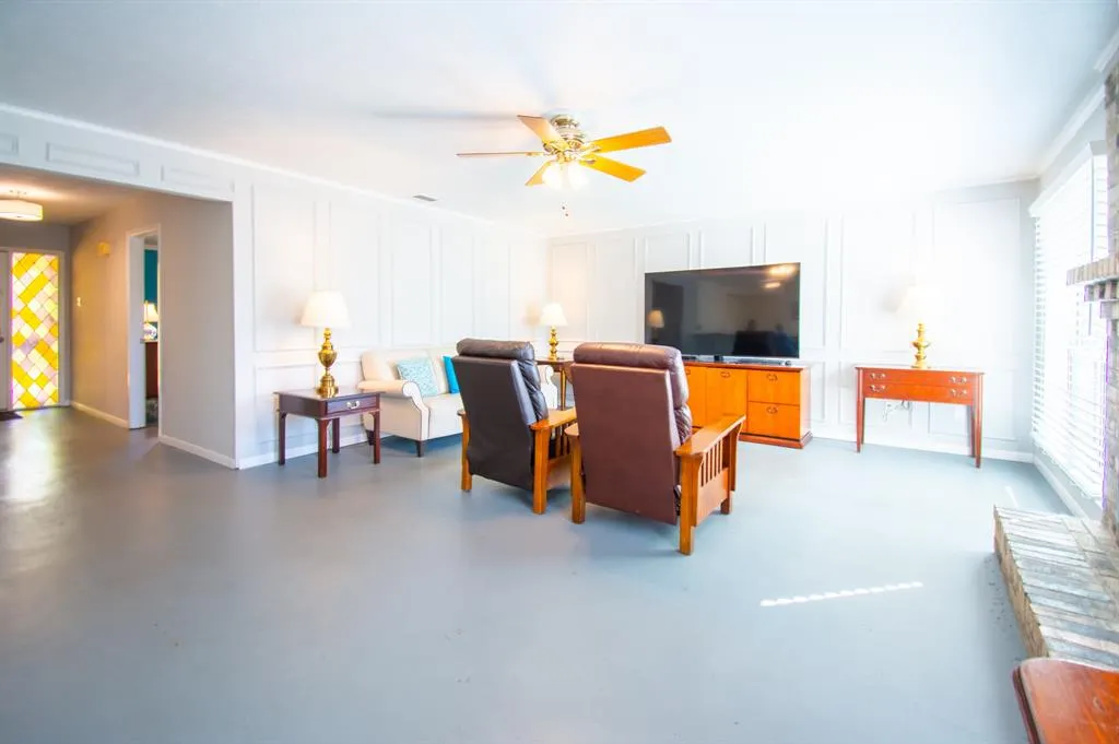 411 Canyon Ridge Drive