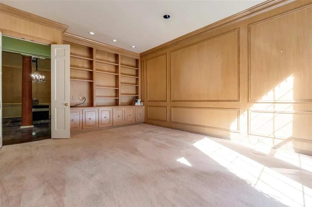 2 Hallshire Court