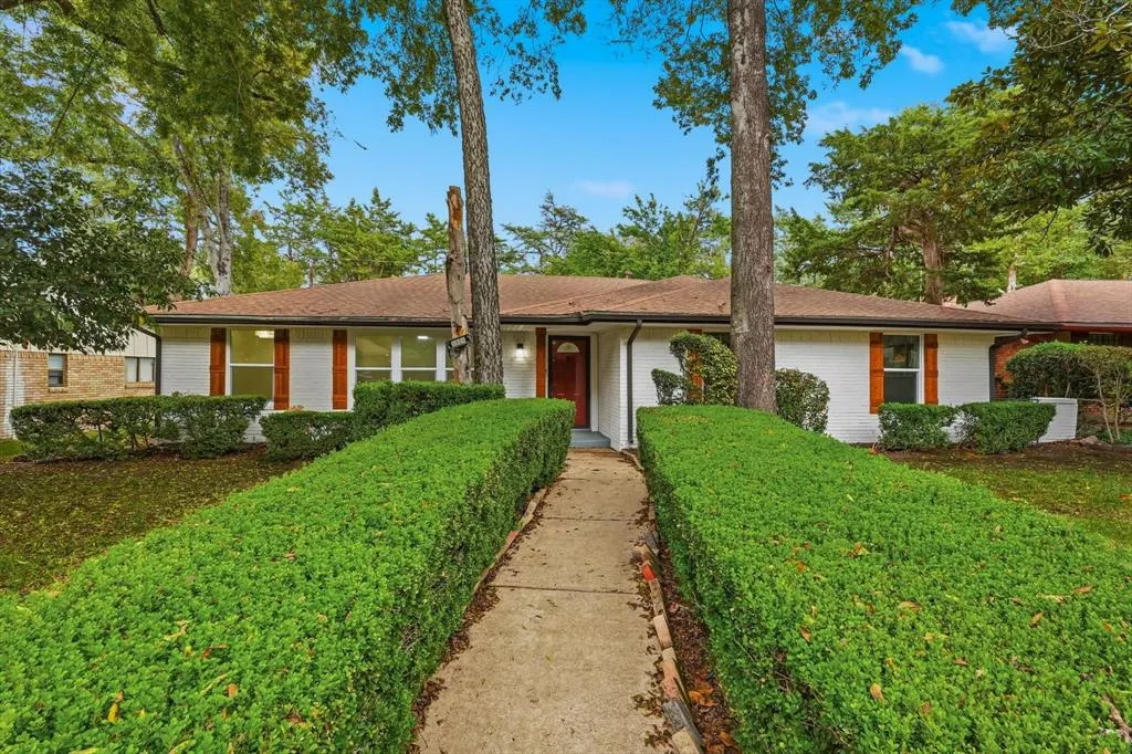 5940 Hunters View Lane