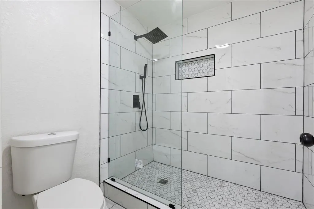 5940 Hunters View Lane