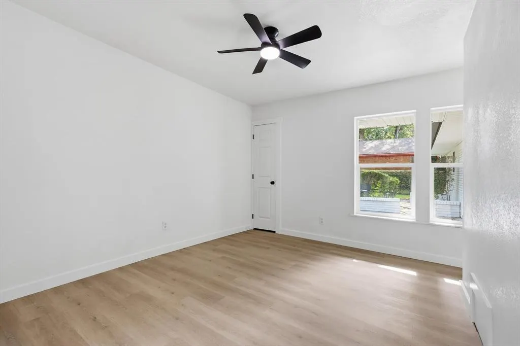 5940 Hunters View Lane