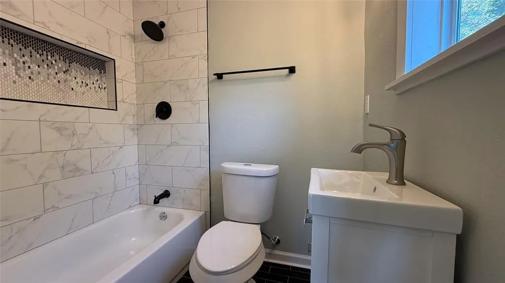 620 S Winnetka Avenue, #2