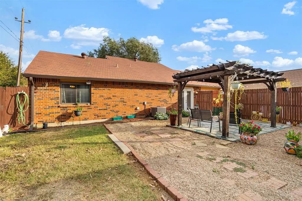 1200 Cherrywood Court