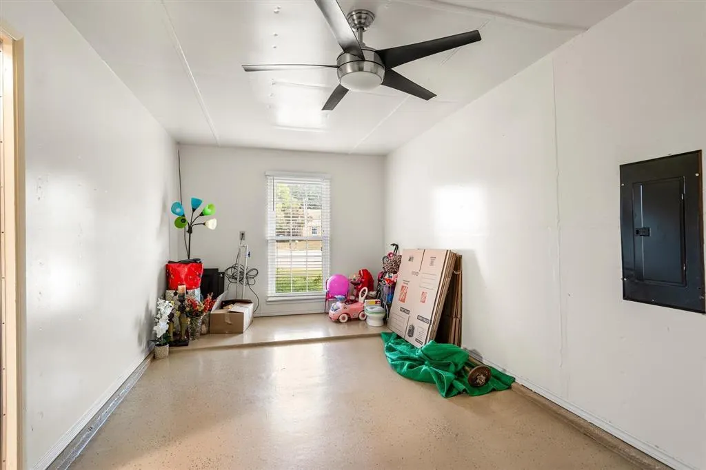 1200 Cherrywood Court