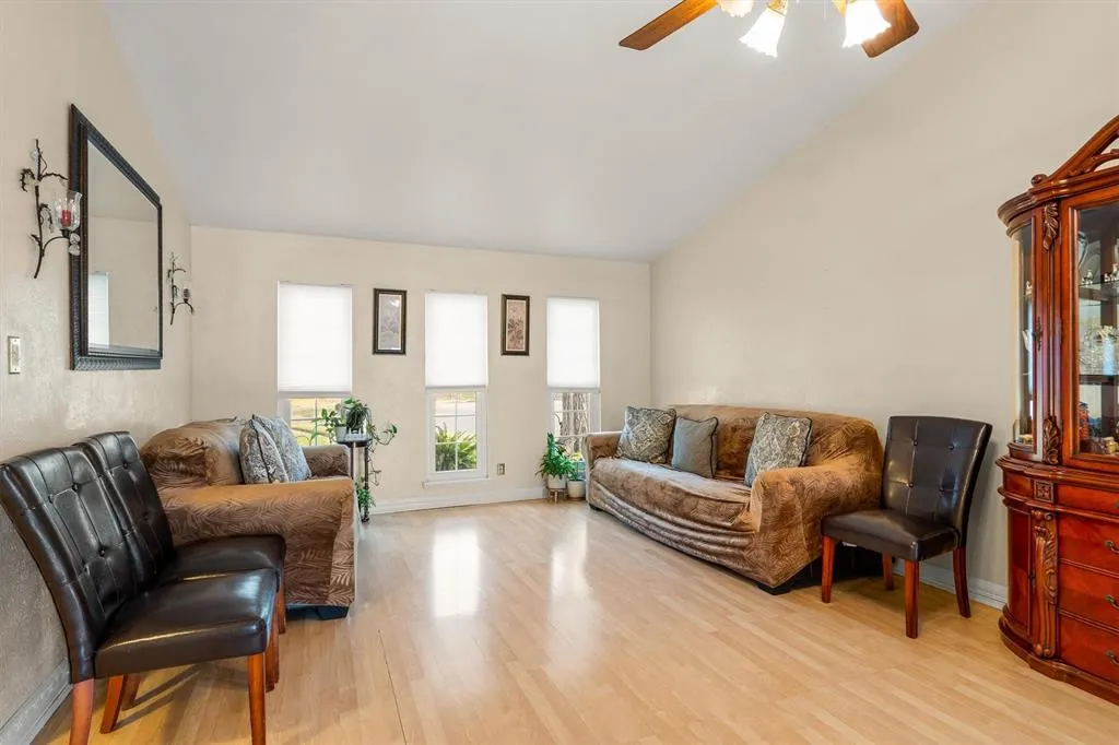 1200 Cherrywood Court