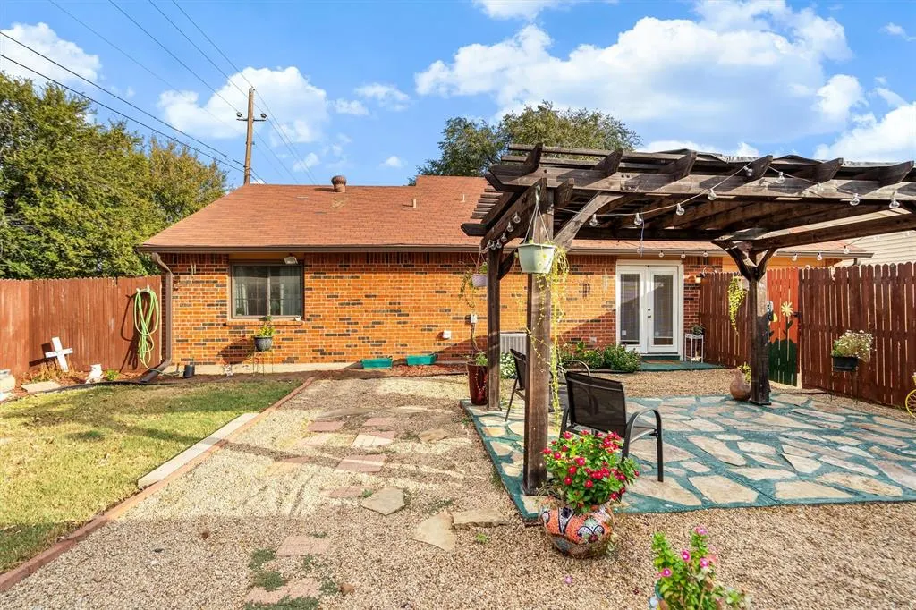 1200 Cherrywood Court