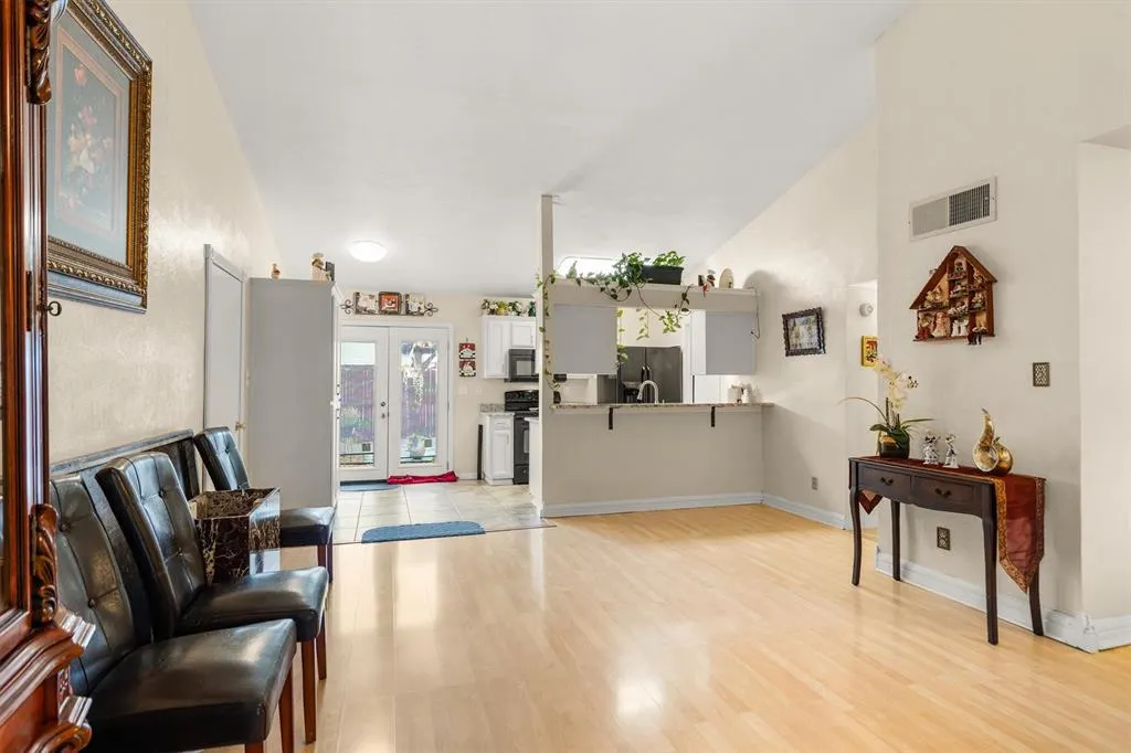 1200 Cherrywood Court