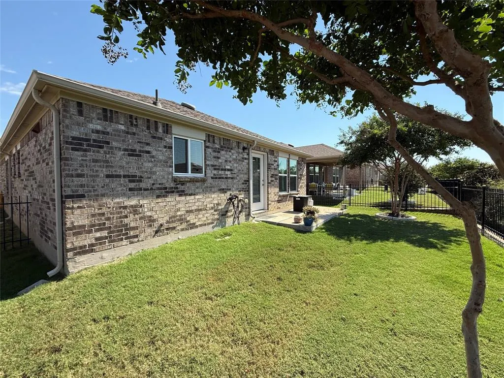7640 Parade Drive