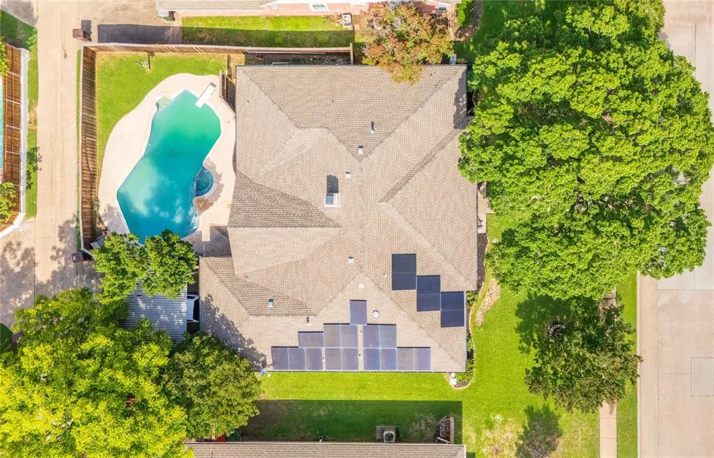 2725 Regal Road