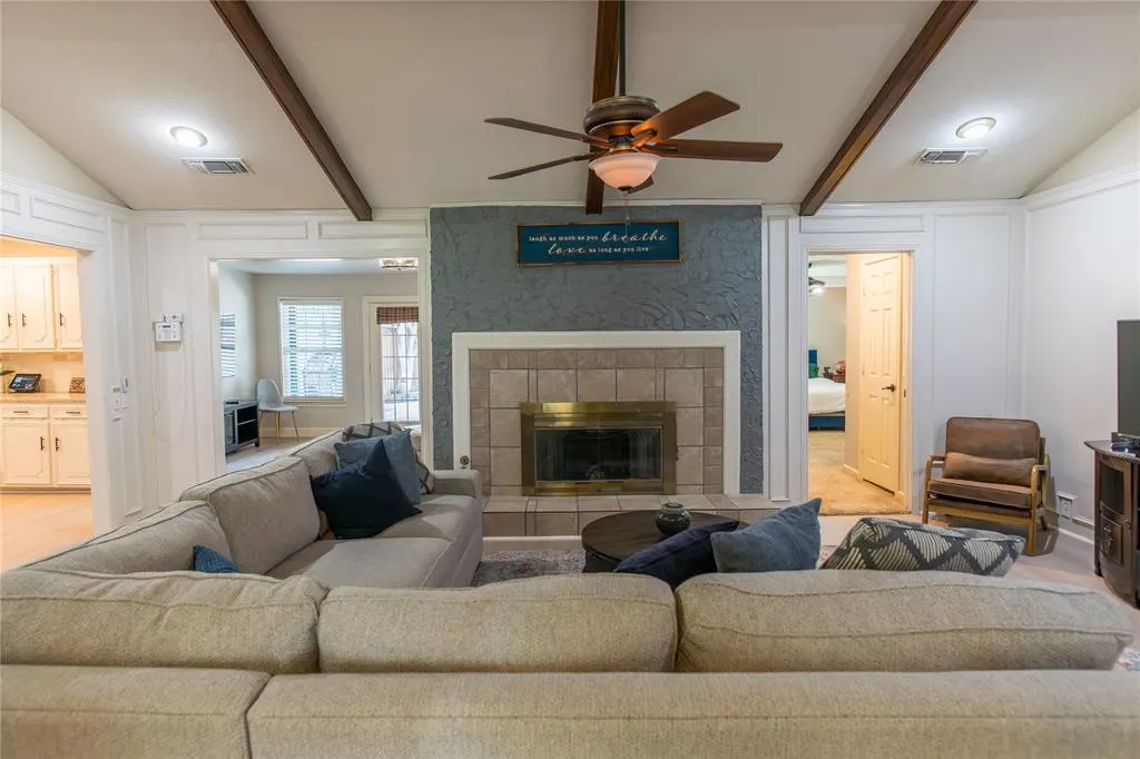 2725 Regal Road