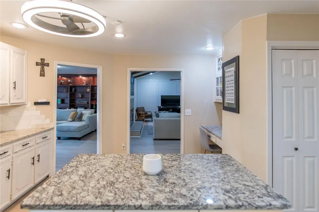 2725 Regal Road