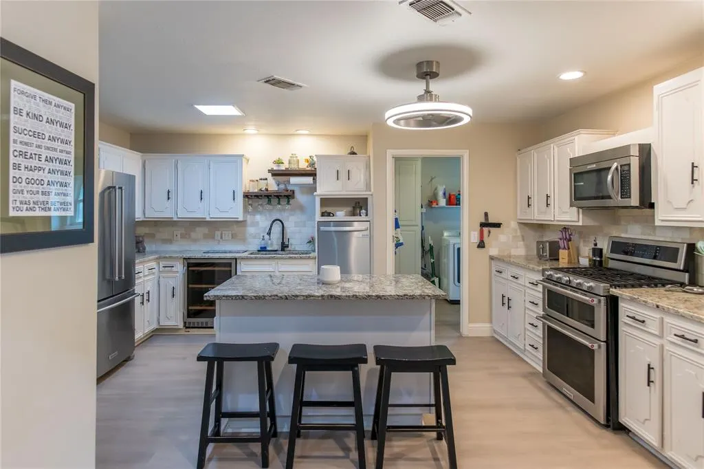2725 Regal Road