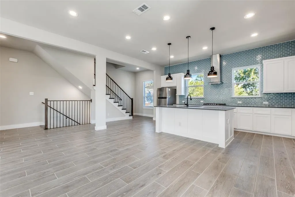 2452 Carmelita Street