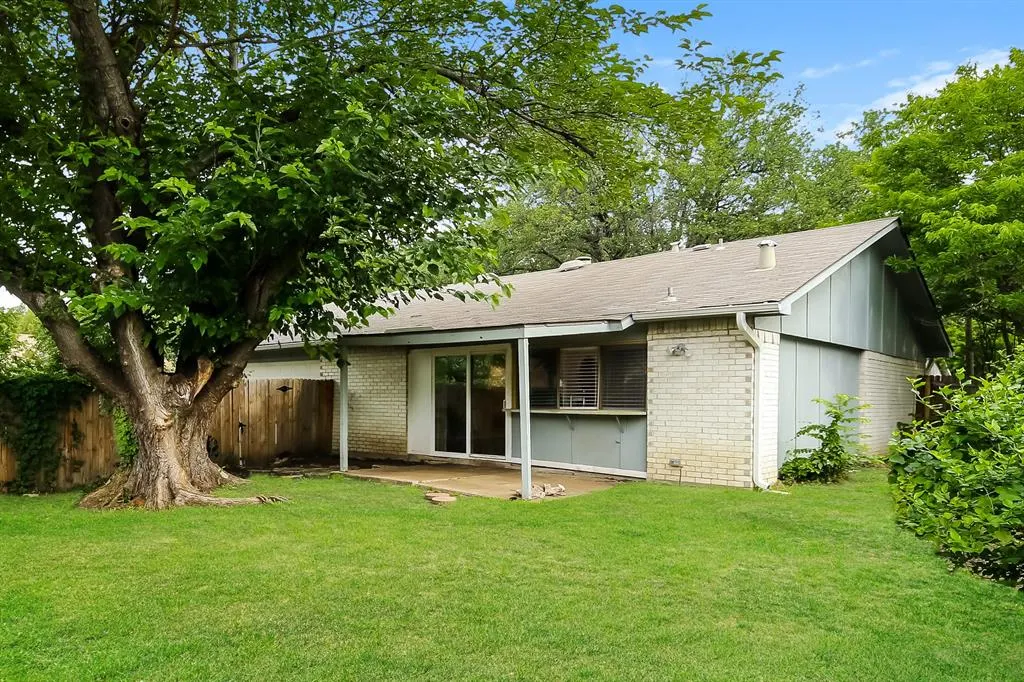 1412 Natchez Drive