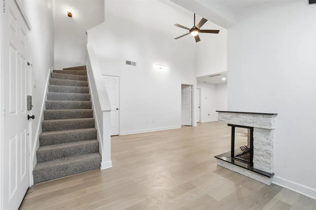 9600 Royal Lane, #208