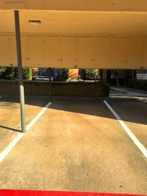 9600 Royal Lane, #208