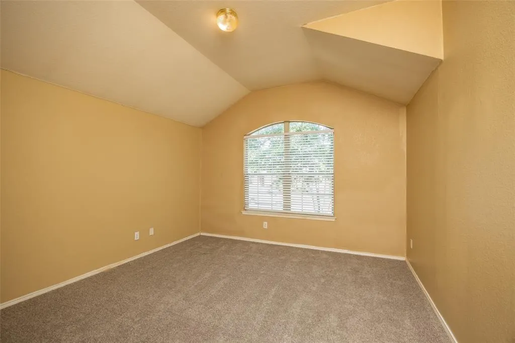 112 Bushel Lane
