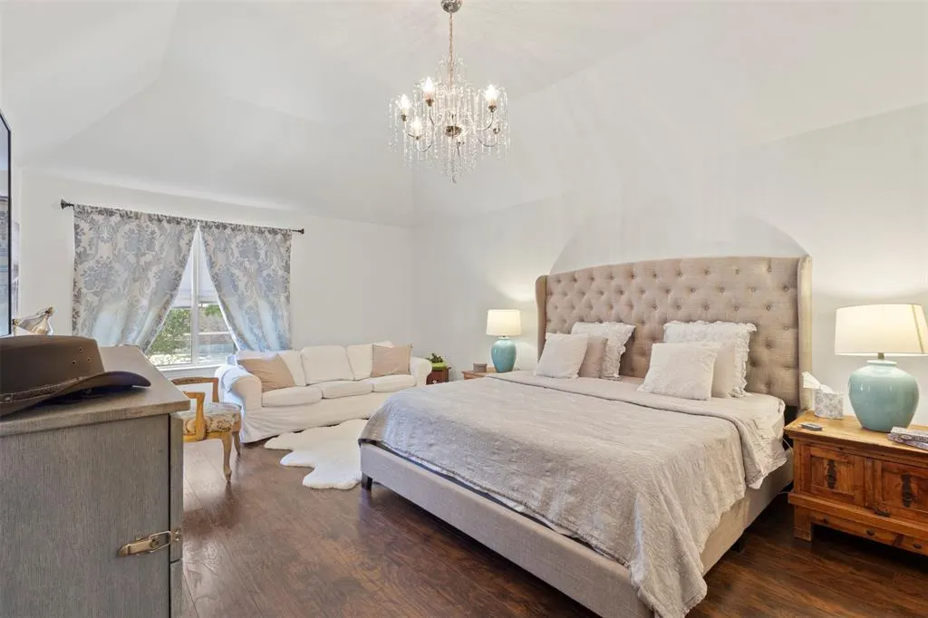 2212 Woodcrest Drive