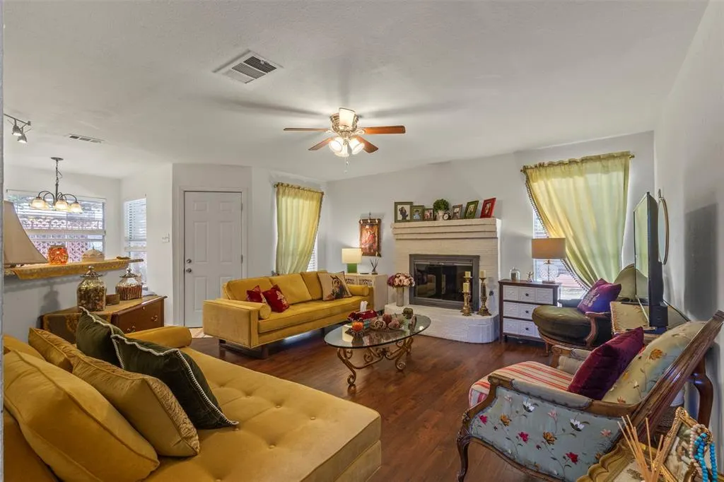 2212 Woodcrest Drive